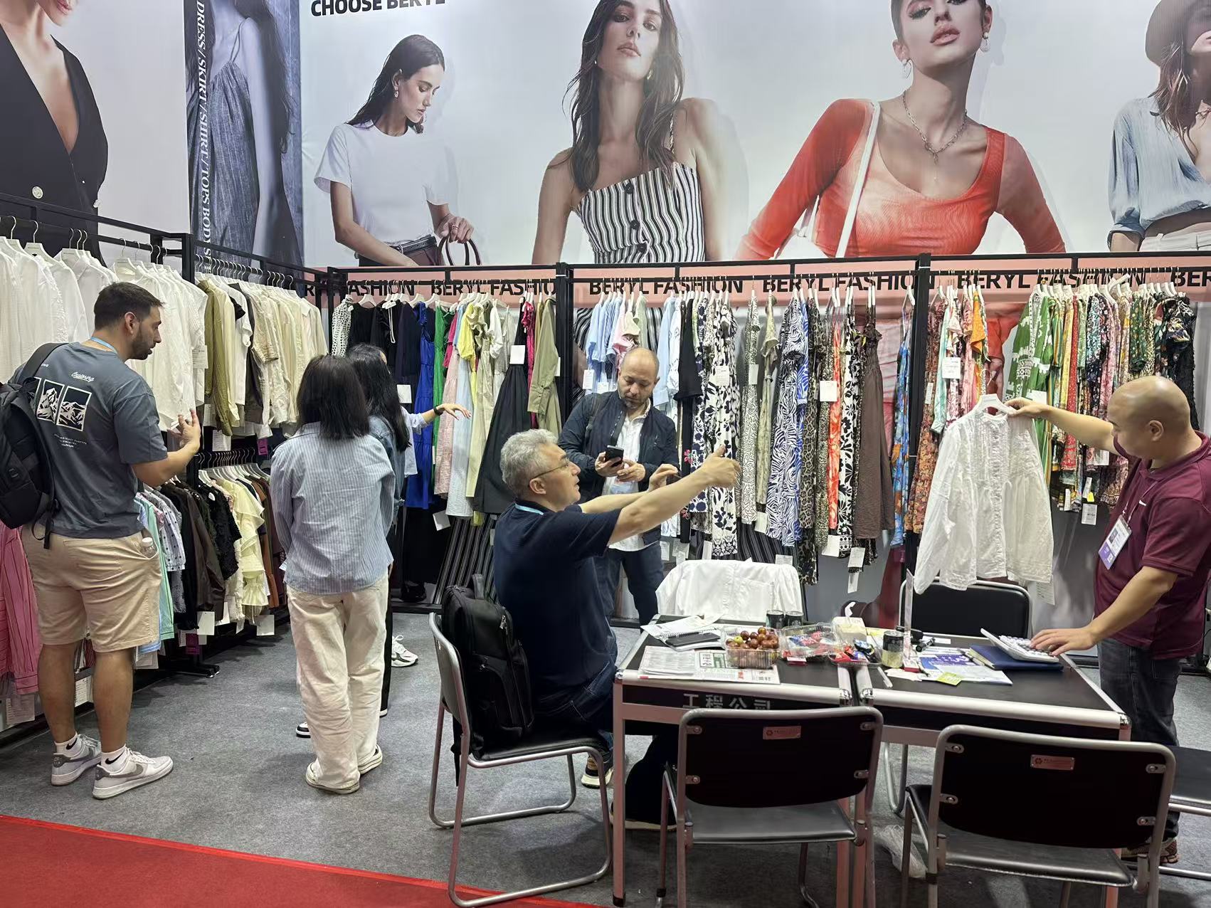 Beryl Fashion, 138th Canton Fair, Women's Clothing OEM, Apparel ODM Services, Fashion Manufacturer China, Trendy Ladies Wear, Garment Export Expert, Custom Clothing Supplier