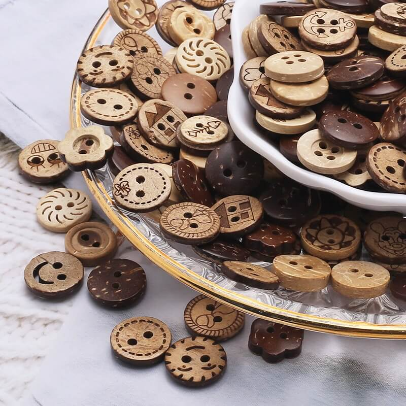 Master the art of button selection! Explore our expert guide on button types (metal, shell, eco-friendly) and functional tips to elevate your garment's durability and style. Perfect for designers and DIYers.